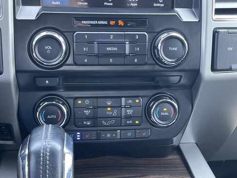Used 2016 Ford F150 Lariat w/ Equipment Group 501A Mid AWD/4WD image 33