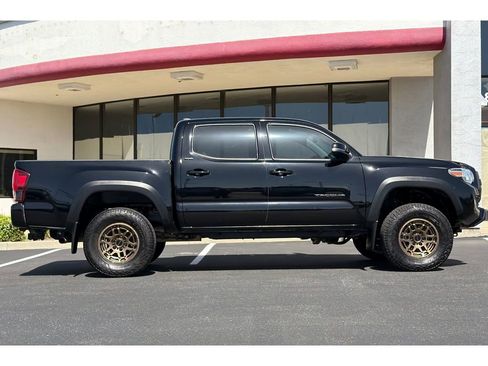 Certified 2023 Toyota Tacoma 4x4 Double Cab w/ Trail Edition image 3