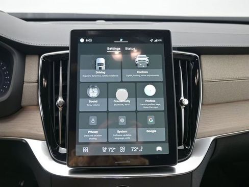 New 2026 Volvo XC90 B6 Ultra w/ Lounge Package image 16