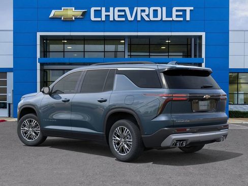 New 2026 Chevrolet Traverse LT image 3