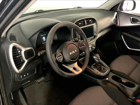 Certified 2025 Kia Soul LX w/ LX Technology Package image 14