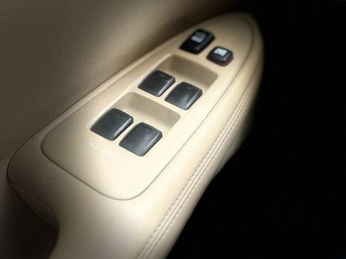 Used 2005 Lexus ES 330 FWD image 34