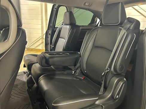 Used 2023 Honda Odyssey Elite image 13