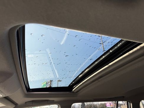 Used 2013 Toyota Highlander Limited image 16