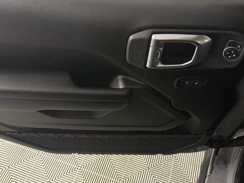Certified 2023 Jeep Wrangler Unlimited AWD/4WD image 30