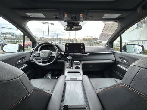 Certified 2023 Toyota Sienna XSE image 19