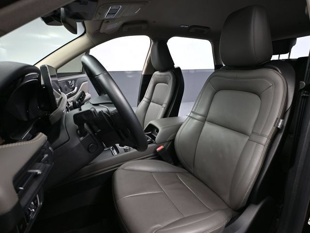Used 2025 Lincoln Corsair Reserve w/ Jet Appearance Package AWD/4WD image 18