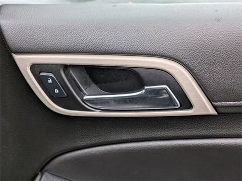 Used 2020 GMC Yukon XL Denali image 39