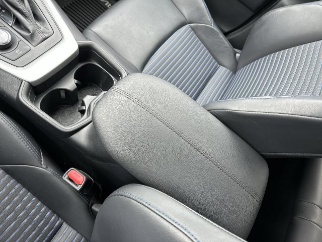 Used 2019 Toyota RAV4 XSE w/ XSE Weather Package AWD/4WD image 21