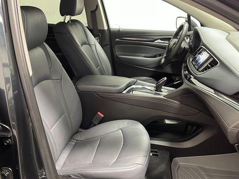 Used 2020 Buick Enclave Essence AWD/4WD image 22