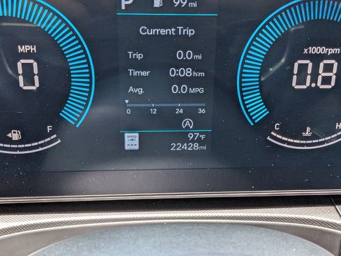 Used 2025 Hyundai Santa Fe SE FWD image 28