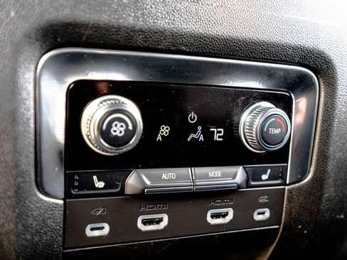 Used 2023 GMC Yukon Denali AWD/4WD image 43
