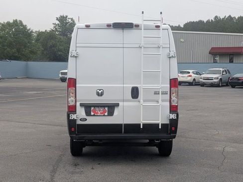 Used 2024 RAM ProMaster 2500 FWD image 6