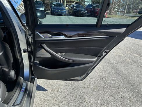 Used 2019 BMW M5 w/ Executive Package image 32