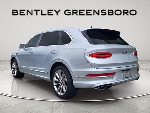 Used 2023 Bentley Bentayga Extended Wheelbase AWD/4WD image 5