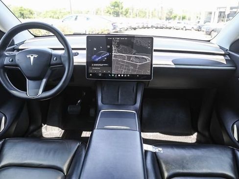 Used 2021 Tesla Model Y Long Range AWD/4WD image 13