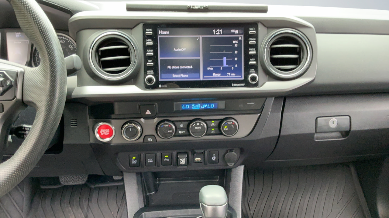 Used 2021 Toyota Tacoma TRD Sport w/ Technology Package AWD/4WD image 8