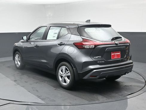 Used 2024 Nissan Kicks S image 4