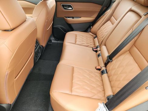 New 2026 Nissan Rogue Platinum AWD/4WD image 21