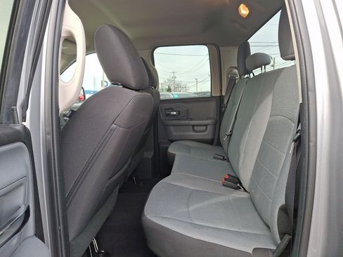 Used 2024 RAM 1500 Classic SLT image 9