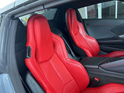 Used 2025 Chevrolet Corvette Stingray Convertible w/ Z51 Performance Package image 22