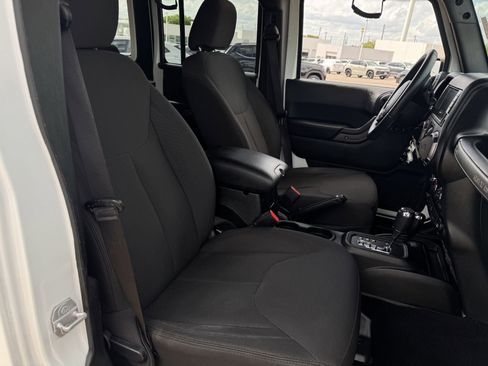 Used 2018 Jeep Wrangler Unlimited Sport S image 26