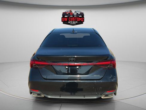 Used 2021 Toyota Avalon XLE FWD image 6