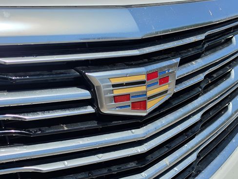 Used 2019 Cadillac XT5 Premium Luxury FWD image 11