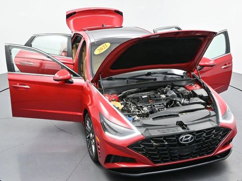 Used 2021 Hyundai Sonata Limited w/ Preferred Accessory Package FWD image 48