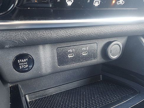 Used 2024 Nissan Rogue S AWD/4WD image 13