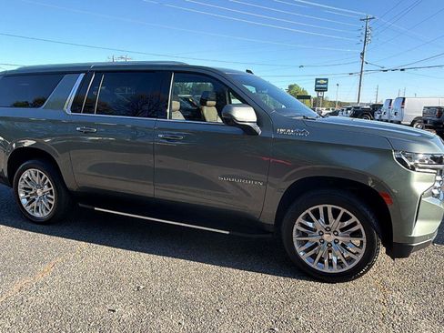 Certified 2024 Chevrolet Suburban High Country w/ Max Trailering Package AWD/4WD image 3