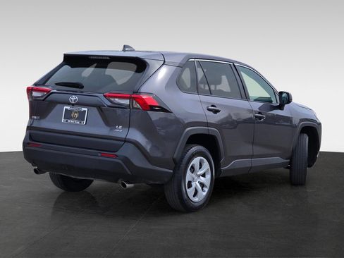Used 2024 Toyota RAV4 LE AWD/4WD image 4