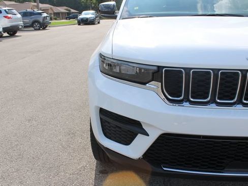 Used 2025 Jeep Grand Cherokee Laredo w/ MOPAR Finishing Package RWD image 39