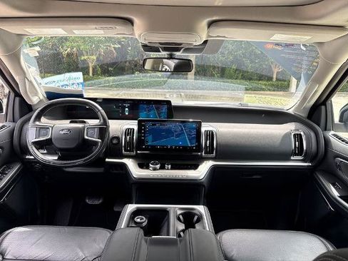 Certified 2025 Ford Expedition Max Platinum AWD/4WD image 7