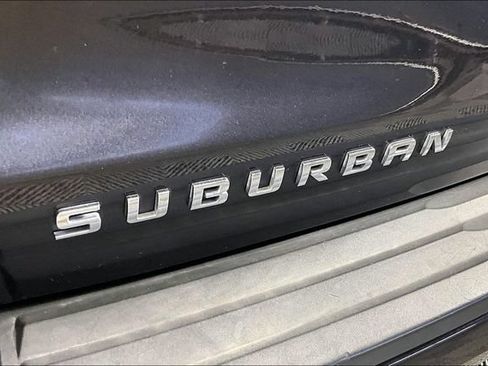 Used 2018 Chevrolet Suburban LS w/ Enhanced Driver Alert Package RWD image 22