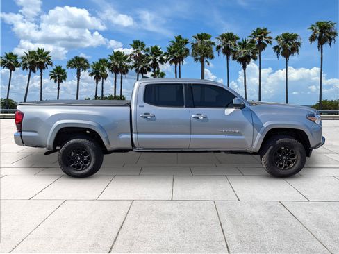 Used 2019 Toyota Tacoma SR5 image 8