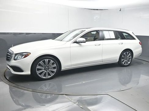 Used 2020 Mercedes-Benz E 450 4MATIC Wagon image 4