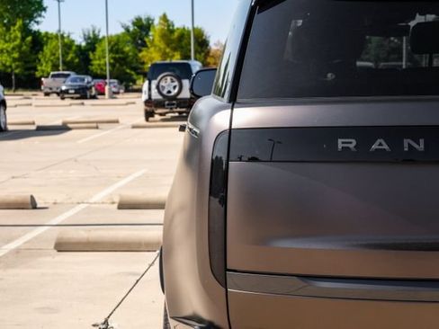 New 2026 Land Rover Range Rover SE AWD/4WD image 60