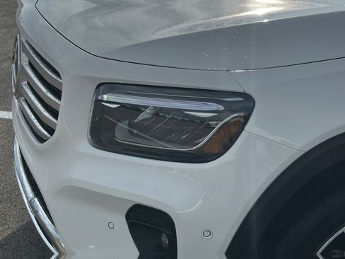 Certified 2025 Mercedes-Benz GLB 250 4MATIC image 9