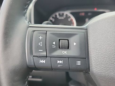 Certified 2026 Nissan Rogue SV FWD image 24