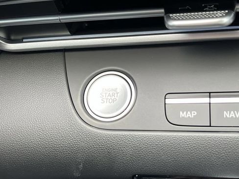 New 2026 Hyundai Elantra Limited FWD image 20