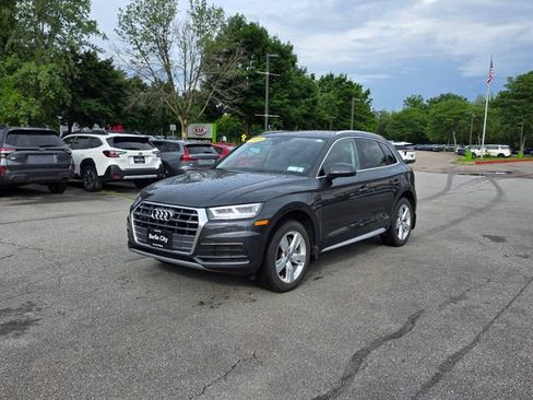 Used 2019 Audi Q5 2.0T Premium Plus w/ Premium Plus Package AWD/4WD image 4