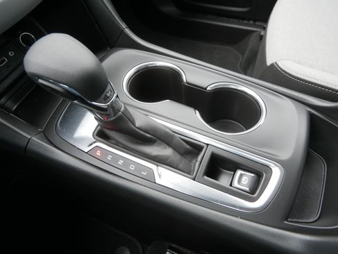 Used 2024 Chevrolet Equinox LS image 22