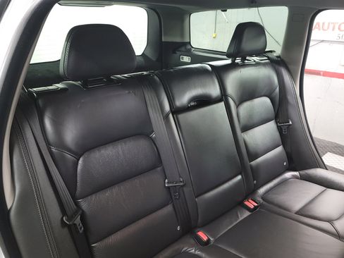 Used 2015 Volvo XC70 T6 Premier Plus image 11