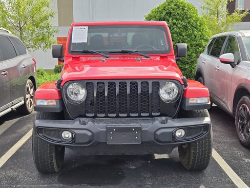 Used 2022 Jeep Gladiator Sport AWD/4WD image 3