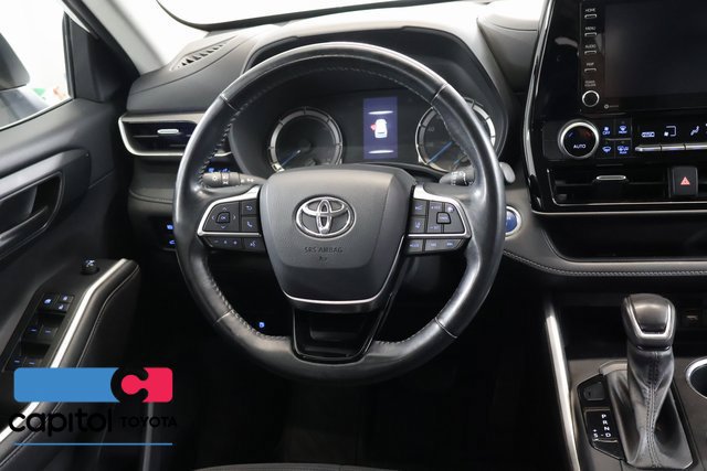 Used 2020 Toyota Highlander LE AWD/4WD image 14