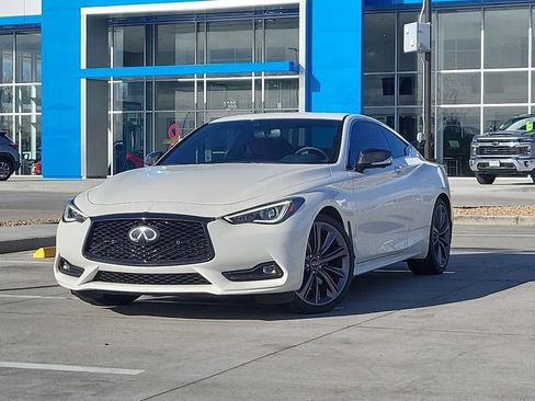 Used 2022 INFINITI Q60 Red Sport 400 w/ Carbon Fiber Package image 4