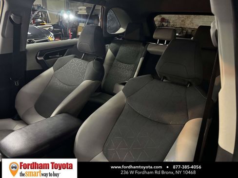Used 2023 Toyota RAV4 XLE w/ Convenience Package AWD/4WD image 18