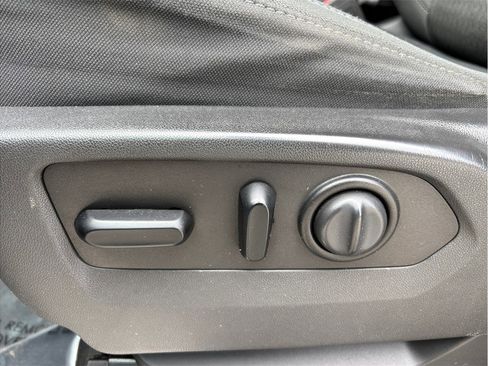 Used 2020 Chevrolet Silverado 1500 LT w/ All-Star Edition image 19