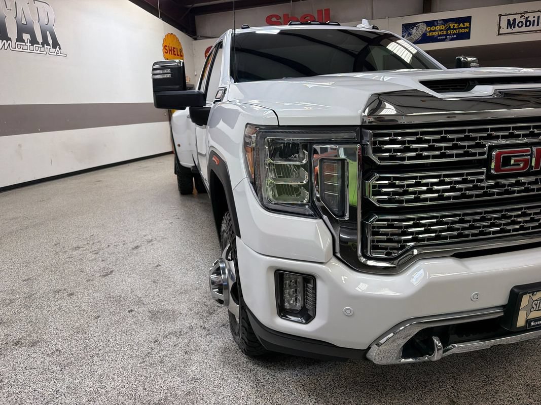 Used 2023 GMC Sierra 3500 Denali AWD/4WD image 14